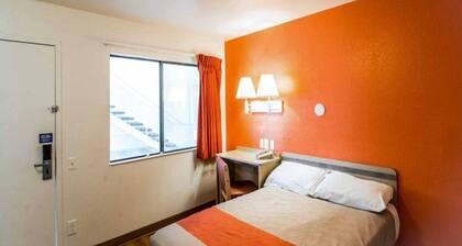 1 Full Bed | ADA/RI Shower