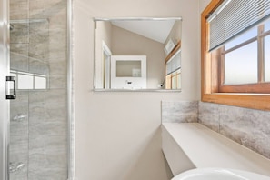 Unclassified image, 5 of 28, button - Edinburgh - Double Room + Free Parking (Hobart)