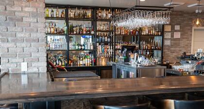 Pet-Friendly Guest Room w/ Wet Bar | Nr Park City