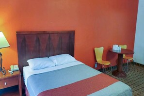 Unclassified image, 5 of 25, button - 1 King Bed | Non-Smoking, Micfridge (Cañon City)
