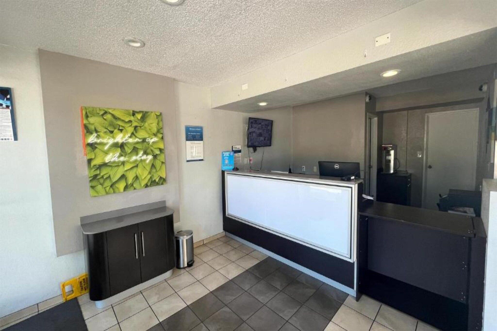 Entrance / Reception