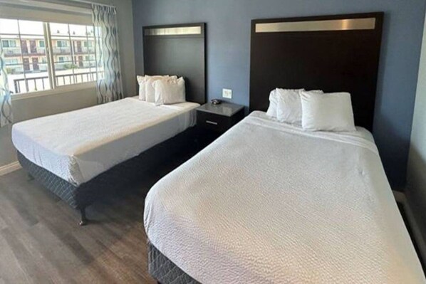 Unclassified image, 1 of 28, button - 2 Queen Beds | Suite, Nsmk, Micfridge (Yuba City)