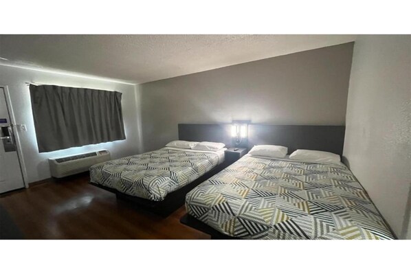 Bedroom - 2 Full Beds|NS | Modesto (Modesto)