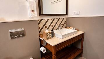 Luxury Villa, Private Pool | Bathroom | Shower, free toiletries, hair dryer, slippers