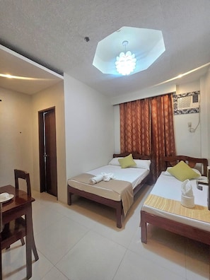 Ảnh chưa phân loại, 5 trong số 17 ảnh, nút