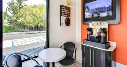 Spacious 2 Full Bed|Free Wifi