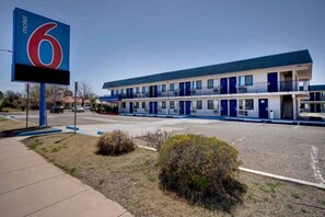 Exterior - Motel 6 Douglas, AZ|2 FULL BEDS MICFRIDGE (Douglas)