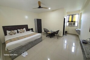 Family Triple Room - Chocolate Inn Glory Grand (Rajgir)
