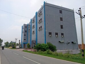 Unclassified image, 5 of 5, button - Chocolate Inn Glory Grand (Rajgir)