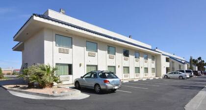 Neat 2-bed Room|Pool|Free Wifi