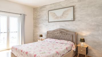 Apartment, Balcony, Sea View | Iron/ironing board