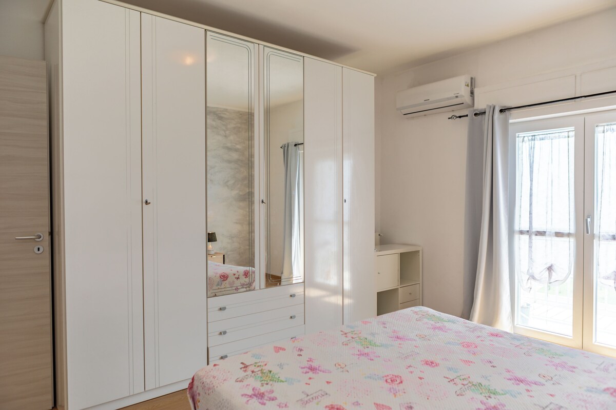 Apartamento, balcón, vistas al mar | Tabla de planchar con plancha