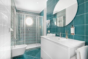 Bathroom - Cornelia Rooms (Sorrento)