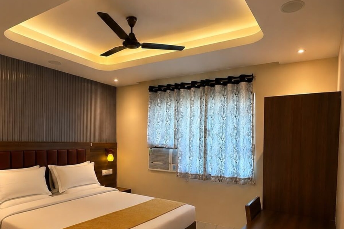 Deluxe Double Room | Meja, ruang kerja komputer riba, Wi-fi percuma, cadar katil 