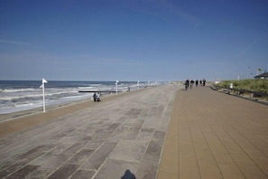 Untagged - Vinkelau apartment 90m² with outdoor seating area (Norderney)