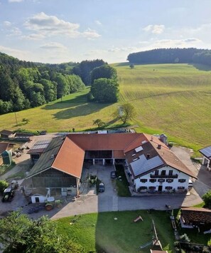Exterior - Krautenbacher Hof, Haselberger family (Taching)