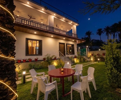 Abu Hill villa