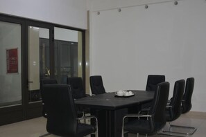 Unclassified image, 4 of 22, button - Feima Hotel (Antananarivo Avaradrano)