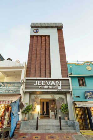 Unclassified image, 4 of 6, button - Jeevan Residency (Rameswaram)