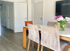 Unclassified image, 5 of 26, button - SF06 - New-Build One Bedroom House - EbbsfleetGravesend | Easy Access to London (Northfleet)