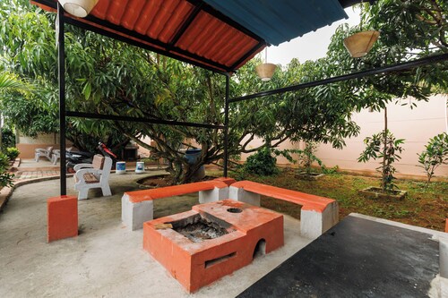 White Swan by Stayjadepoolbbqbonfire Mysore Rd