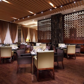 Ảnh chưa phân loại, 3 trong số 39 ảnh, nút