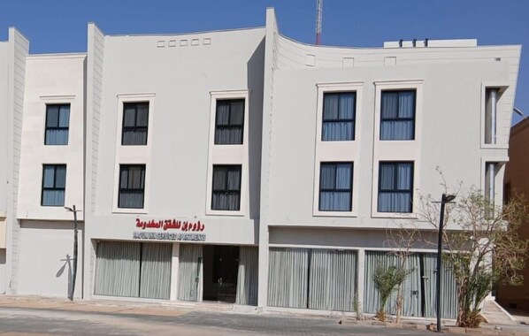 المنشأة من الخارج