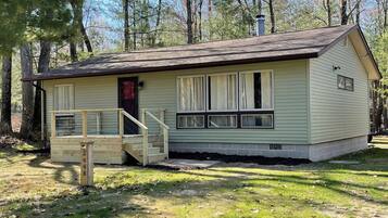 OVERVIEW: The front of the cottage.