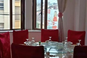 Unclassified image, 3 of 28, button - Jinhai Hotel (Antananarivo Renivohitra)
