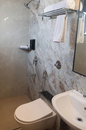 Bathroom - Mastiff Hotel, Hinjawadi (Paud)