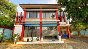 Unclassified image, 3 of 8, button - Hotel New Puri Ayu (Purwakarta)