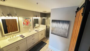 Bathroom - 2 bed 2 bath condo main level with one car garage in Carlton Lakes Jan-March (Naples)