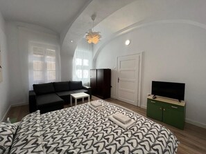 Unclassified image, 2 of 20, button - Your Cosy Home in Medieval Brasov (Brașov)