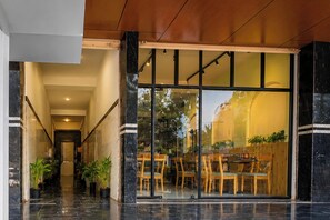 Khu ẩm thực ngoài trời