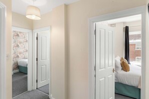Room - Stylish Brick Lane Apartment Sleeps 9 Shoreditch (Greater London)