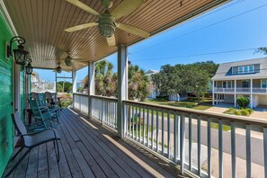 Unclassified image, 2 of 57, button - 🌊Spacious Beach Retreat: Ultimate Backyard Pool with Game Room🛝 (Carolina Beach)