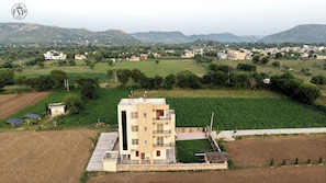 Unclassified image, 2 of 15, button - Fort View Paradise (Thanagazi)