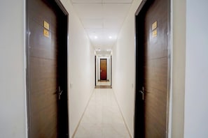 Unclassified image, 2 of 35, button - Townhouse Dashrathpuri Metro (Delhi)