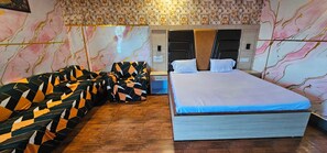 Unclassified image, 3 of 15, button - Hotel O Dumka Bus Terminal (Dumka)