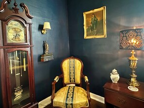 Unclassified image, 5 of 16, button - Vintage "Speakeasy" Art Deco Suite - Tranquil 8-Acres (New Kent)