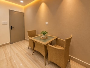 Unclassified image, 3 of 11, button - Hotel Twamev Dwarka (New Delhi)