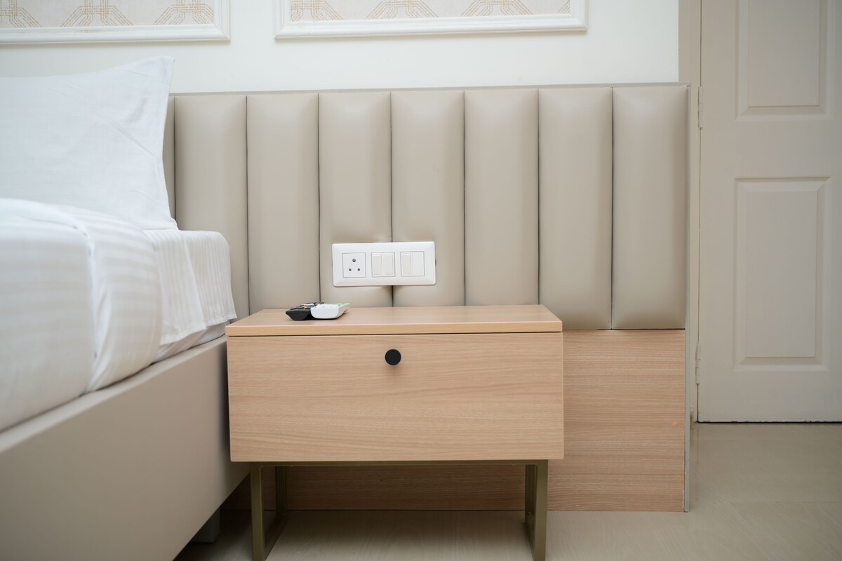 Habitación superior, balcón | Escritorio y espacio para trabajar con laptop 