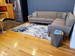 Unclassified image, 3 of 16, button - Mid-Term Rental Fully Furnished Smart Home in Prime Capitol Hill Location (Washington)