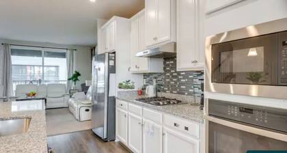 Pet Friendly 3BR Laurel Home | BWI & DC | Sleeps 6