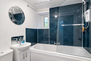 Bathroom - Host & Stay | Lime Cottage (Morebattle)