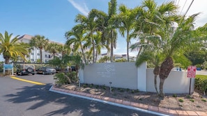 Property grounds - Sunrise Cove 320: Remodeled Waterfront Condo on Siesta Key with Sleeper Sofa (Sarasota)