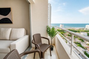 Property grounds - Ocean View and Comfort for Your Stay (Bolívar)