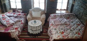 Ảnh chưa phân loại, 2 trong số 10 ảnh, nút