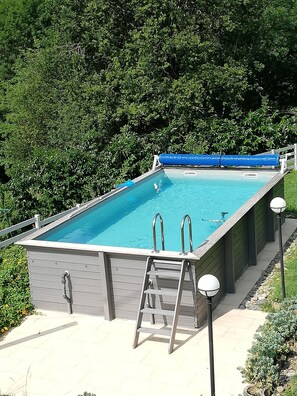 Pool - Le Regain Vacation Rental for 7 People Near Villefranche-de-Rouergue—Air-Conditioned, Pool, and Spa (Maleville)
