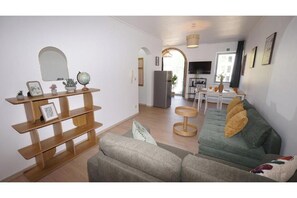 Unclassified image, 4 of 63, button - Spacious City Apartment with Balcony Near Antwerp’s Top Attractions (Antwerp)